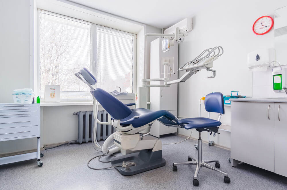 AGGA Lawsuit Alleges "Unreasonably Dangerous" Appliance Caused Permanent Dental Side Effects